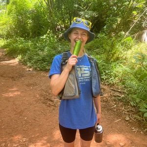 Meet your Posher, Yona